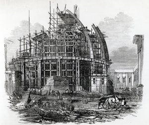 1855年4月14日、「The Illustrated London News」に掲載された、CWSheeresによって彫刻された、建設中の大英博物館の新しい読書室 作： English School